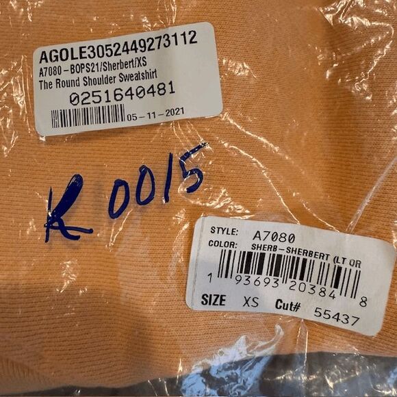 NEW! AGOLDE The Round Shoulder Sweatshirt in Sherbert Mock Neck Short Sleeve Siz - Picture 9 of 9